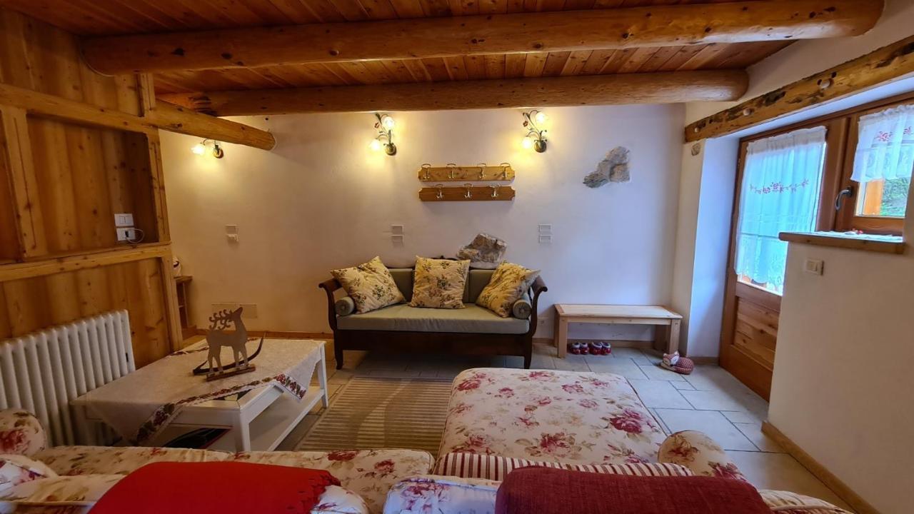 Baita Pra Petina Pale Di San Martino Siror Kültér fotó